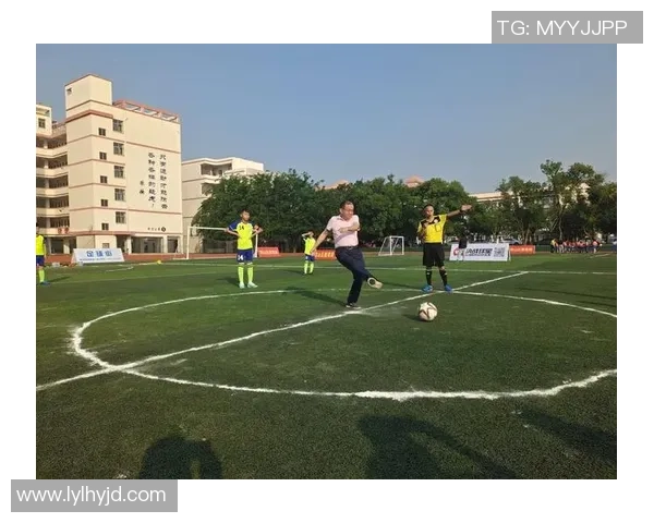 2015年足球宝贝风采大赏展现青春活力与运动魅力的完美结合